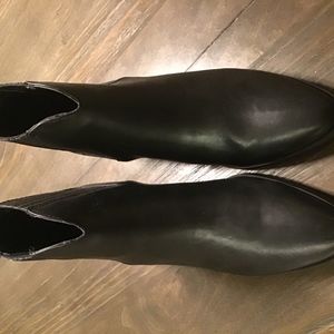 Black Dunes Women’s Booties Size 9